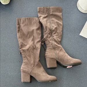 Women's Brown Suede Knee-High Block Heel Boots